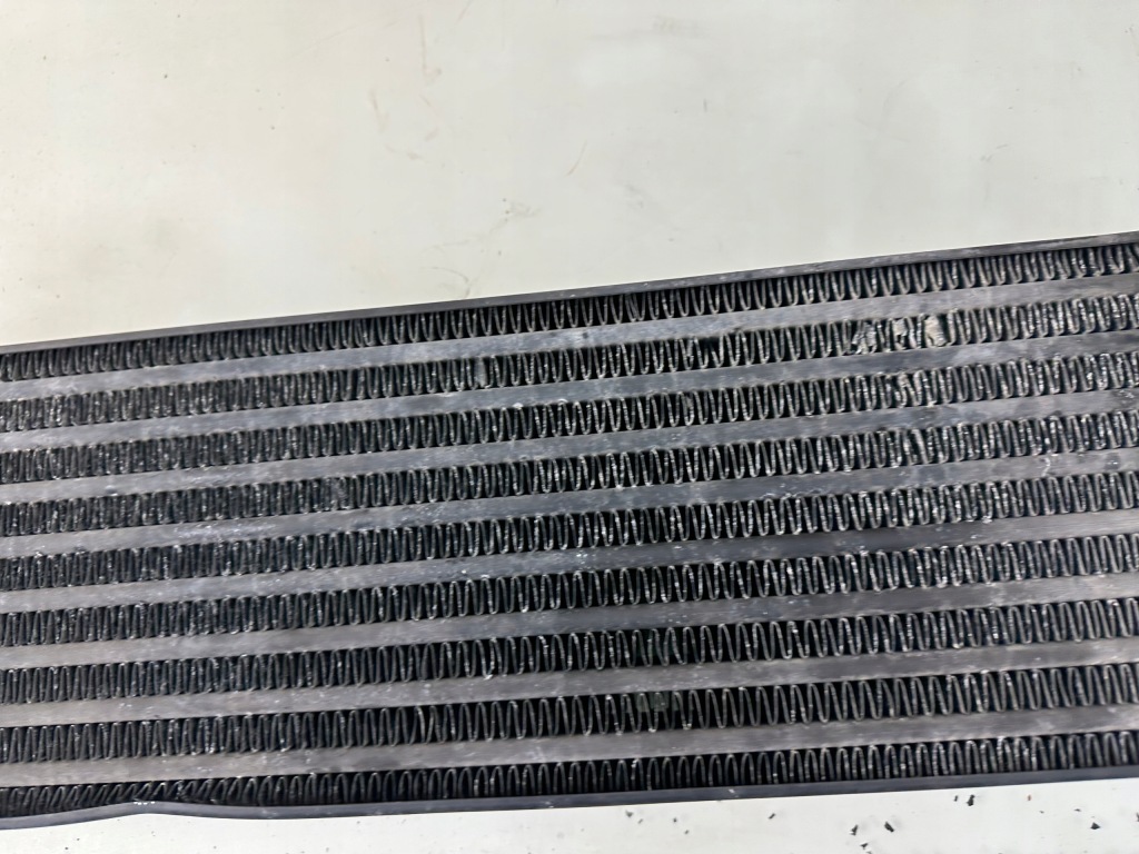 Интеркулер радиатор воздуха 2.2 tid saab 93 9-3 etp8153 Оригинал