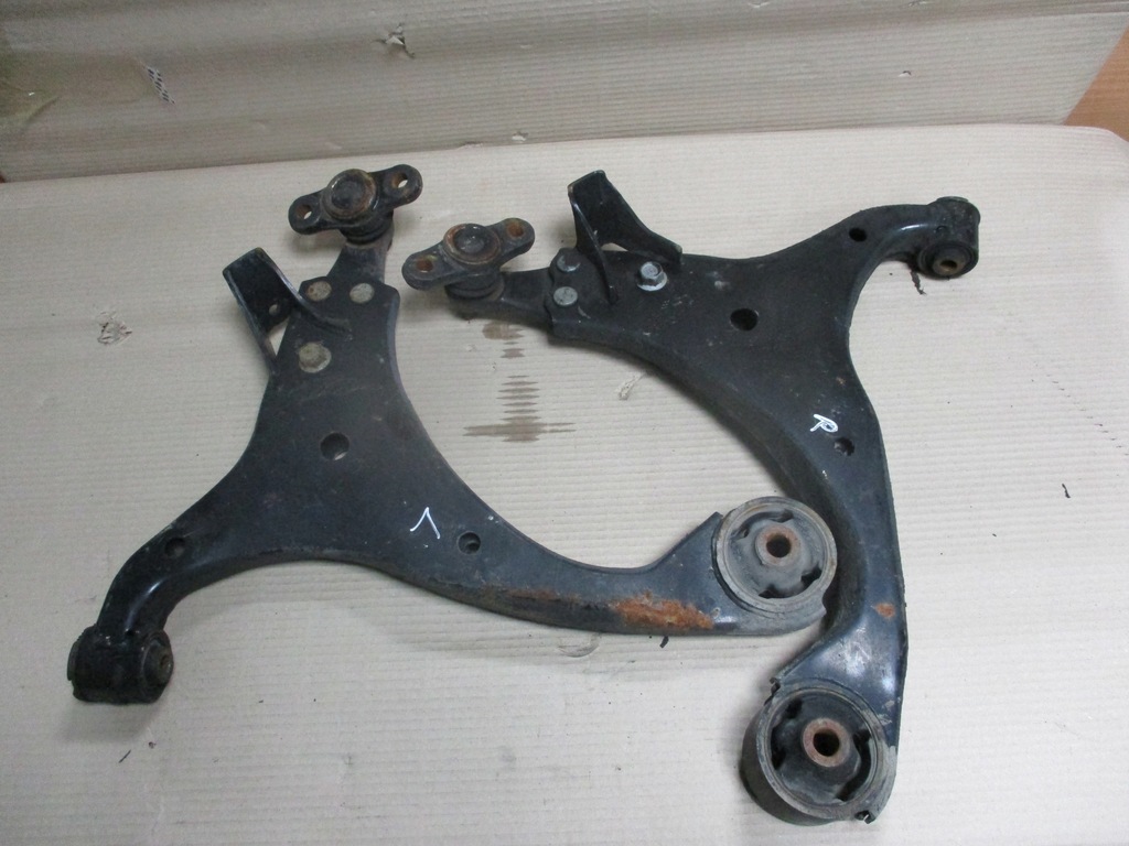 фото №4, Рычаг перед правый kia carens iii 06-12