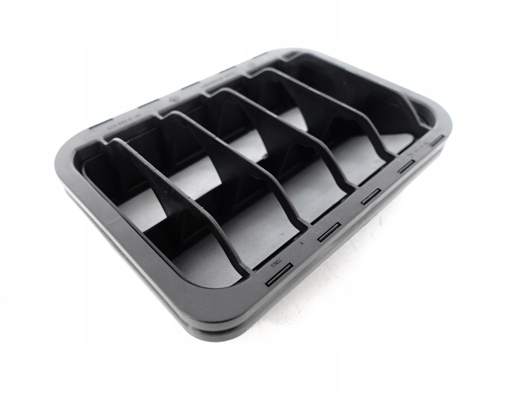 фото №1, Mercedes c-klasa w203 slk r171 clk c209 решётка вентиляционная крыло задняя l