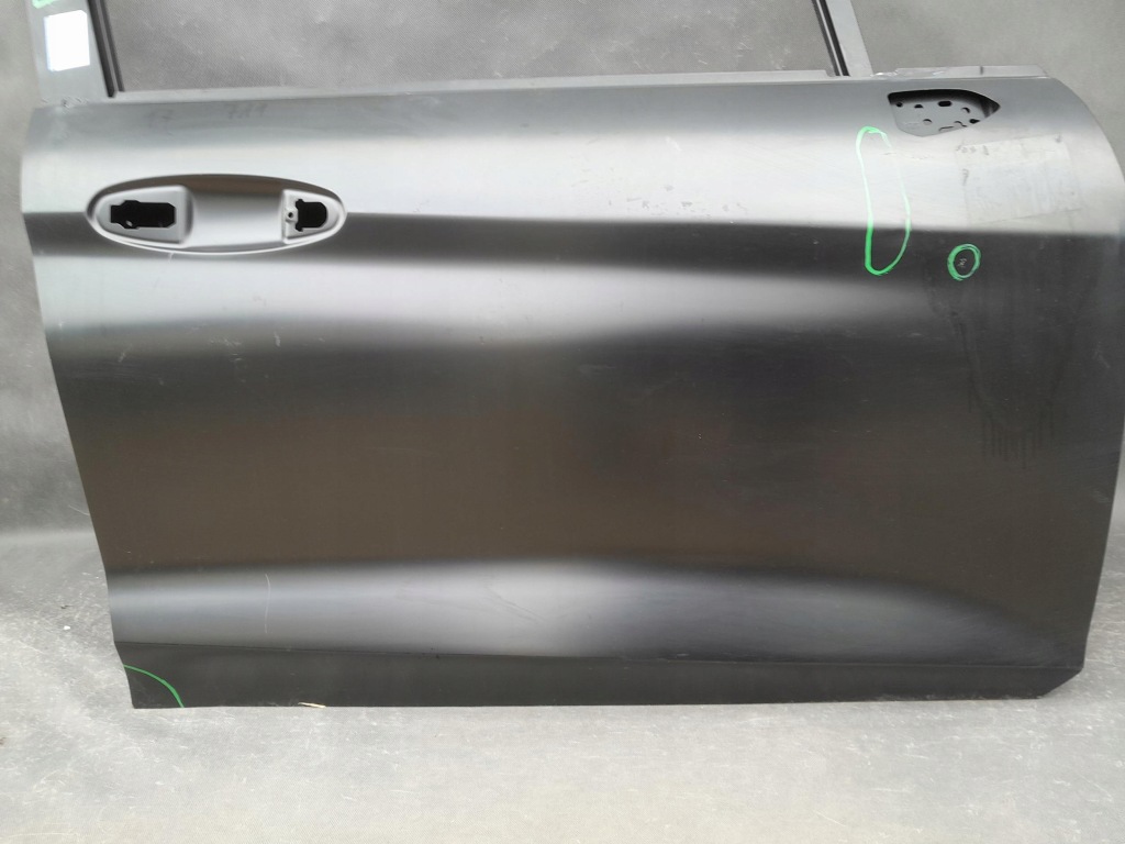 Ford fiesta mk8 5d дверь передок  p Доставка