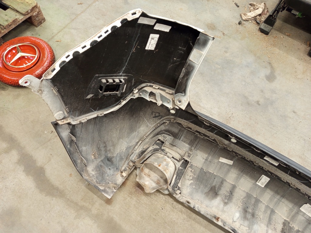 Jeep cherokee kl limited 2019 америка рестайлінг  бампер задній задній pdc під  blisy в Україні