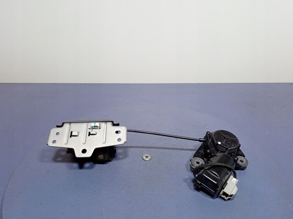 фото №1, Volvo xc60 ii xc40 замок крышки багажника доводчик 31349975