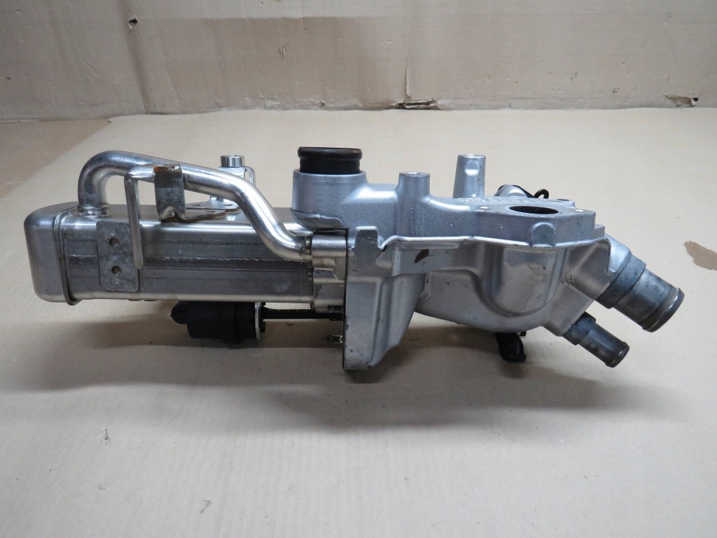 Opel insignia a рестайлінг  2.0 cdti b20dth радіатор вихлопних газів egr Київ