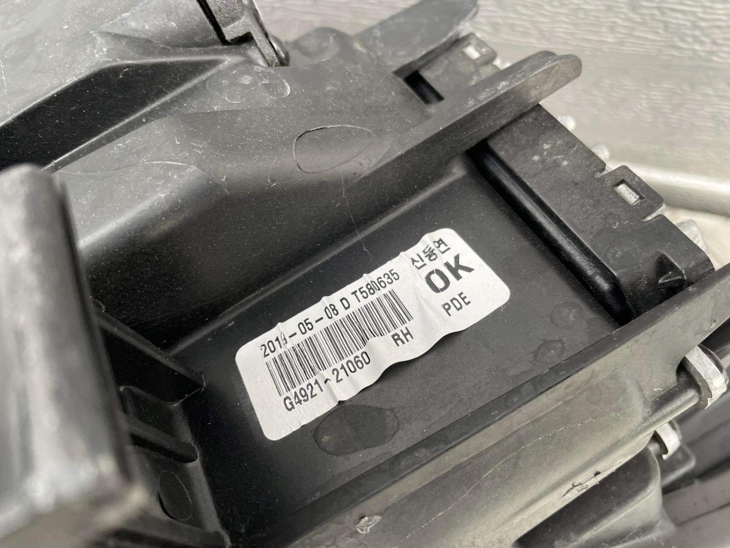 Купить Hyundai i30 фара правый  перед full led g421-21060