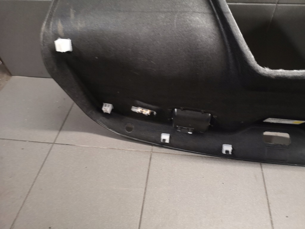 фото №10, Оббивка кришки багажника audi a8 d3 4e0867975j