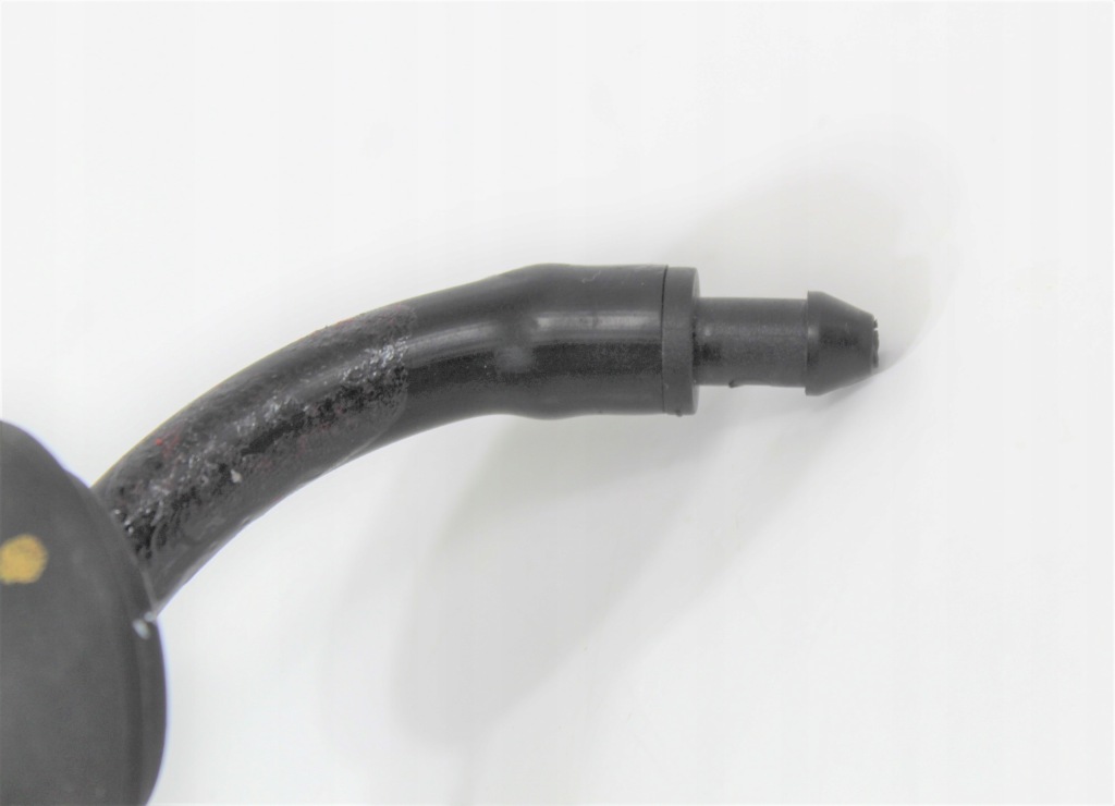 Патрубок омивач задній скло klapybmw f11 kombi Оригінал