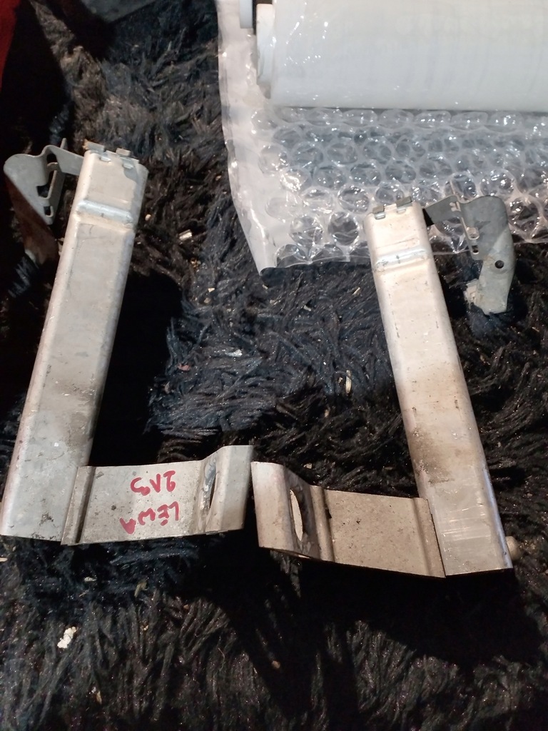 фото №1, Mercedes w213 зона деформации балка перед кронштейн pas