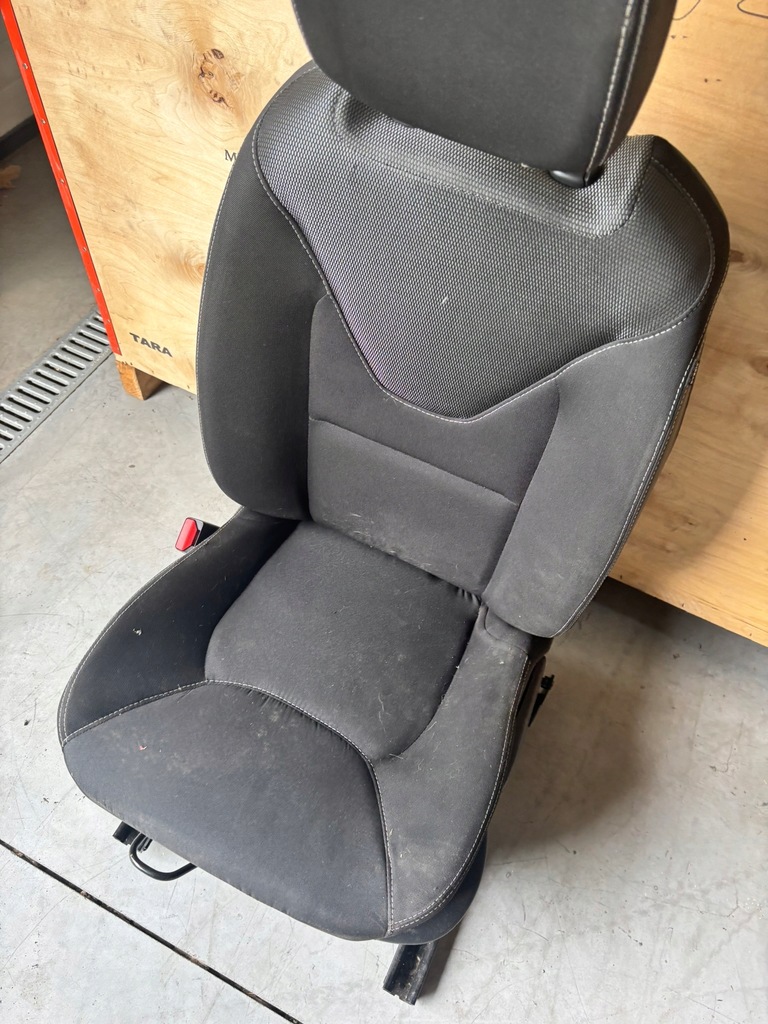 фото №3, Сиденье водителя renault clio iv