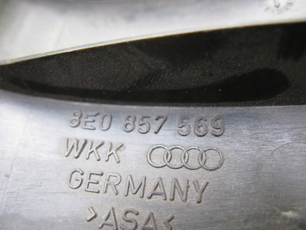 фото №3, Audi a4 b6 b7 защита заглушка дверь 8e0857569 570