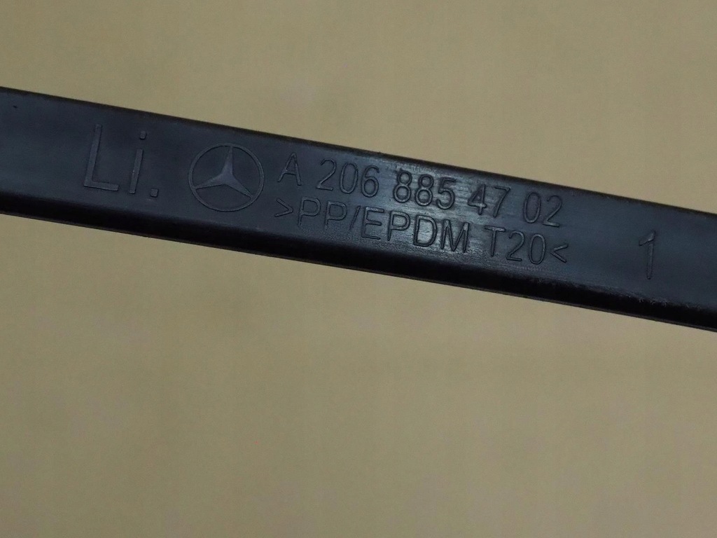 фото №16, Mercedes w206 молдинг бампера перед левая