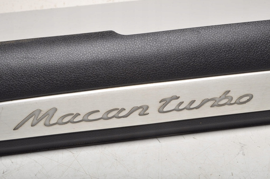 фото №9, Porsche macan молдинг порог левая защита 95b863483a anglik