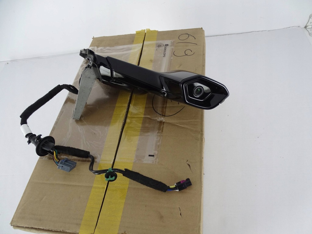 фото №1, Дзеркало праве lotus emeya eletre