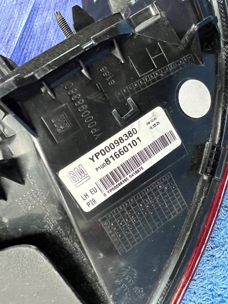 фото №3, Opel grandland ліва задня лампа