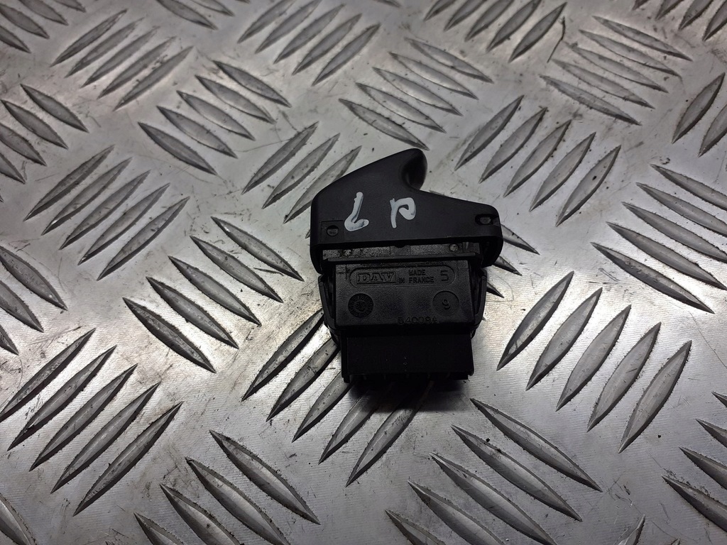 фото №2, Кнопка переключатель стекло renault thalia i