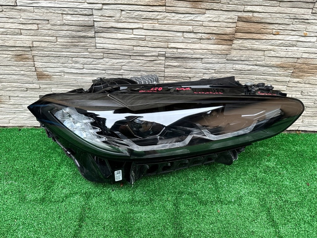 фото №1, Лампа bmw 4 g22 g23 g80 g82 g83 led black rhd 9505112