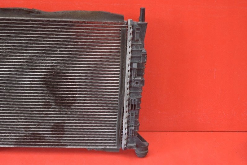 Радіатор води 3m5h-8005-rk ford focus c-max mk1 1.6 16v 100 km 03-07 Київ