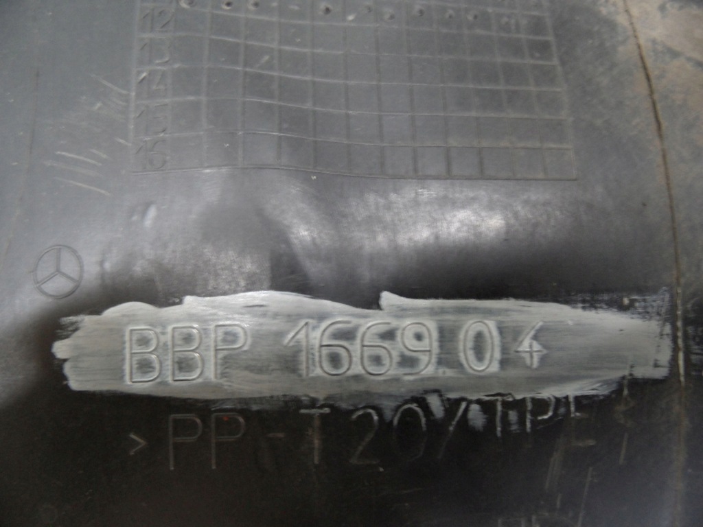 Mercedes e iv w212 12r підкрилок праве задній bbp166904 Недорого