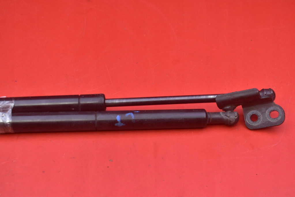 фото №8, Привід амортизатори кришки 31365719 volvo xc60 1 i 08-13