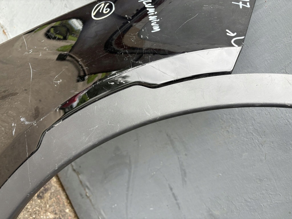 фото №8, Land rover discovery 5 v крыло правый перед молдинг hy32-16015-a166