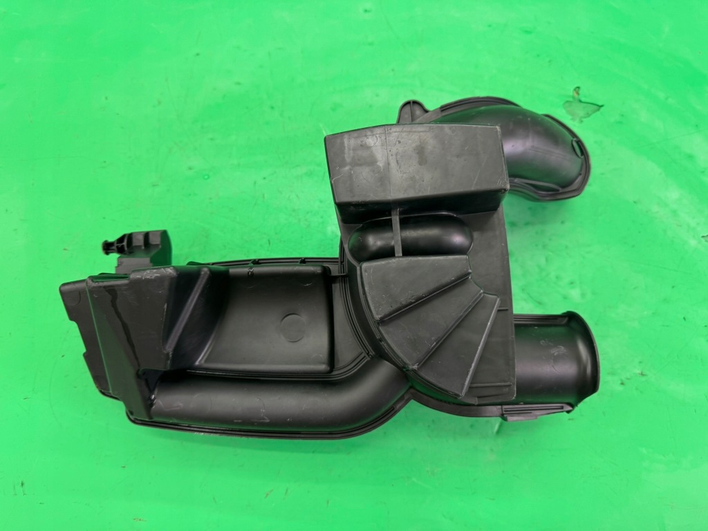 фото №9, Резонатор воздуха корпус 8200923124 renault megane 3 iii 1.5 dci 08-