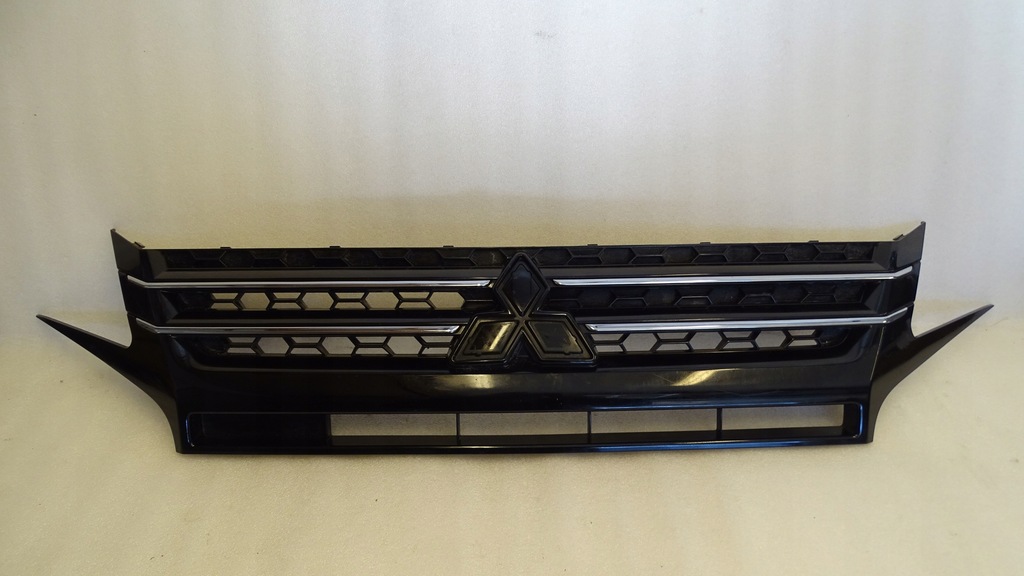 фото №1, Mitsubishi space star iii - решітка радіатора оригінал