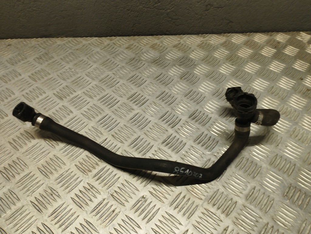 Bmw f20 f21 f22 f30 f31 труба патрубок шланг води 8510307 в Україні