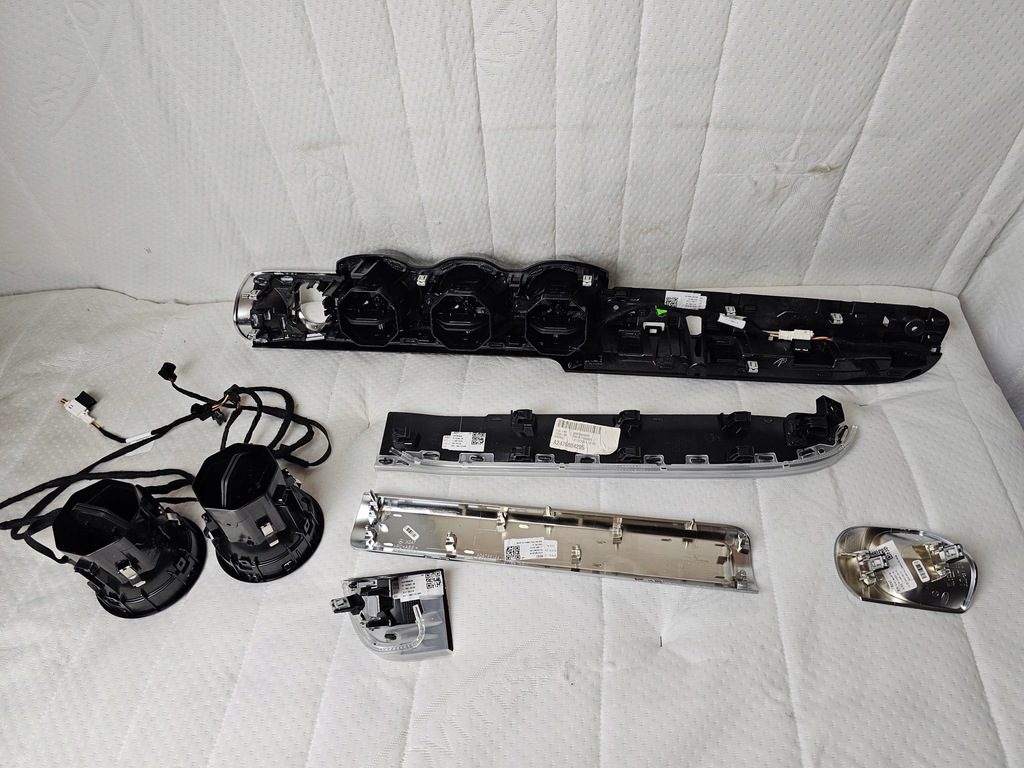 фото №14, Молдинг dekor захист консолі w панель решітка обдув mercedes glb x247 led