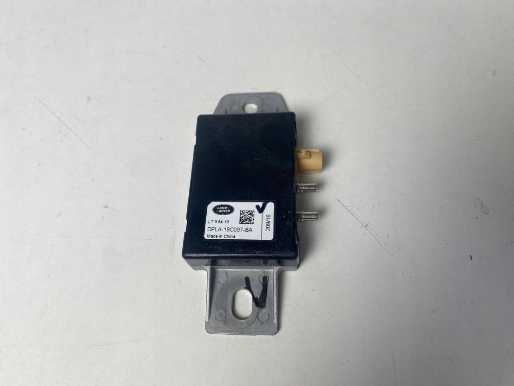 фото №1, Усилитель антенны discovery v l462 dpla-19c097-ba