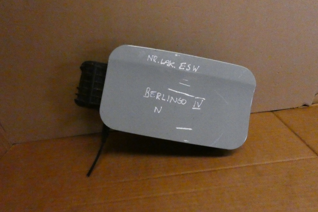 Купити Proace city berlingo iv partner iv combo e кришка заливної пального esw