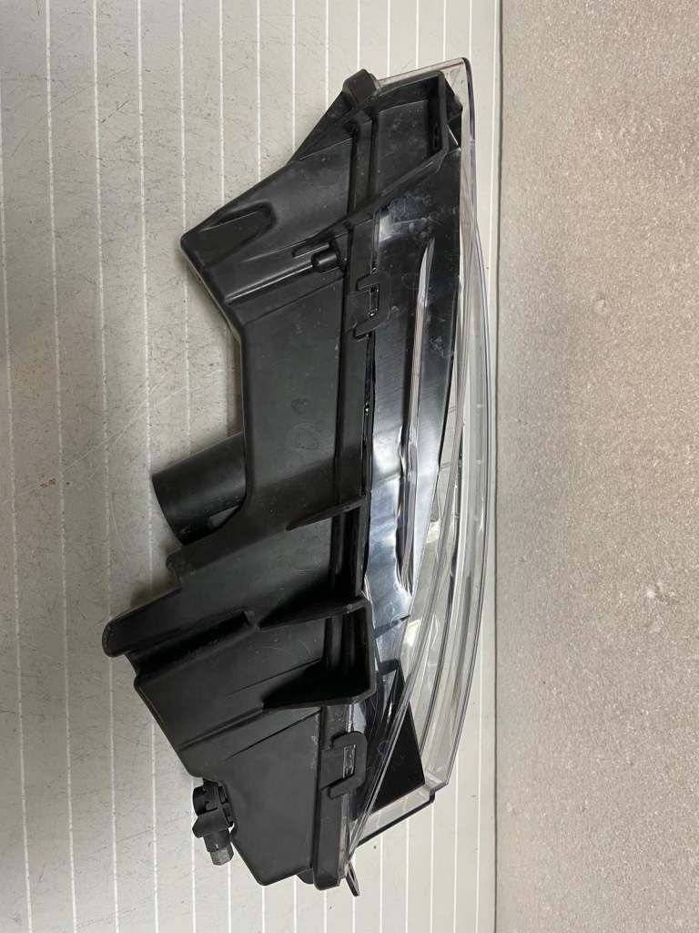 Протитуманна фара лівий led drl tesla y model 3 3 1624797-00-a Недорого