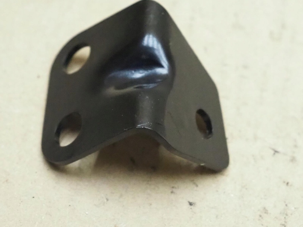 фото №8, Кронштейн audi r8 420 805 334