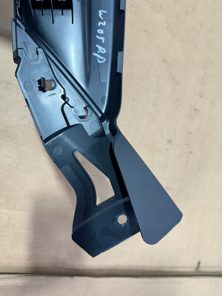 фото №5, Защита боковая сиденье правая, заглушка сиденье mercedes c klasa w205 de