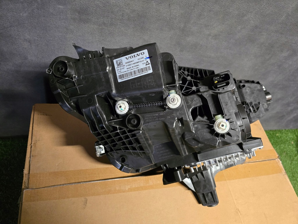 фото №9, Лампа ліва перед volvo ex30 full led