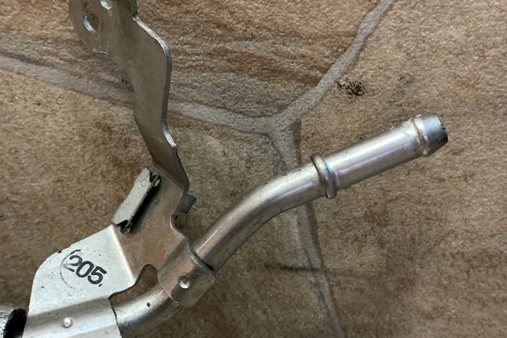 фото №6, Труба охлаждение mercedes-benz e t-model s213 a6542000000 2.0l дизель