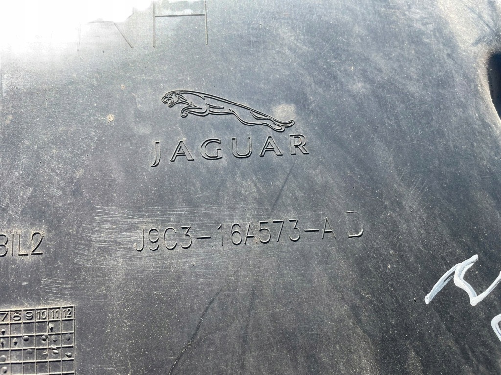 Jaguar e-pace 2020 перед сторона правий підкрилок передні Зі Шроту