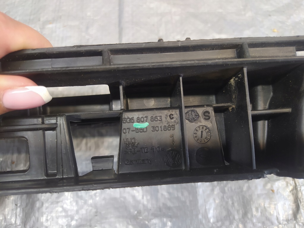 фото №12, Volkswagen оригинальный номер 5g6807863c направляющая бампера