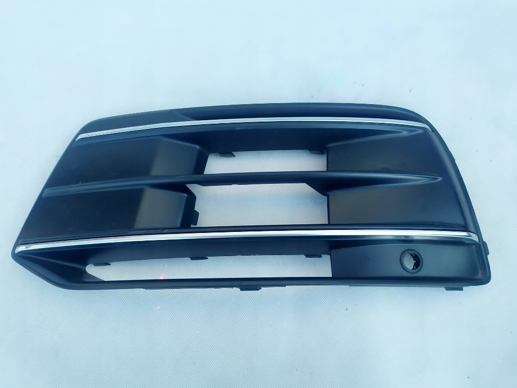 фото №1, Audi q5 80a s line решётка заглушка левая 80a807245b