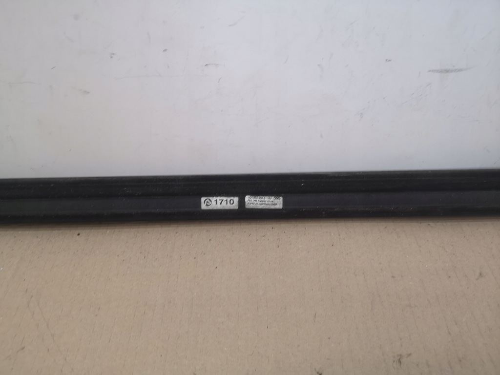 фото №9, Молдинг уплотнитель хром дверь правая vw eos 05-10