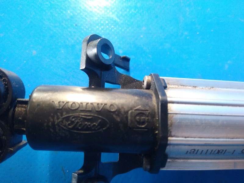 фото №7, Насадка распылителя фары правый. volvo s60 10-13 30784345