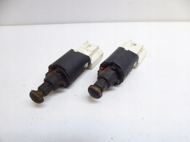 фото №1, Peugeot 307 датчик світла стоп 1.6 hdi