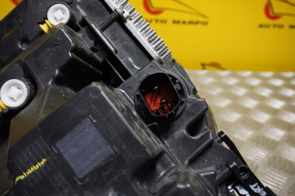 Land rover discovery sport l550 2020- фара фара mid led левая европа в Украине