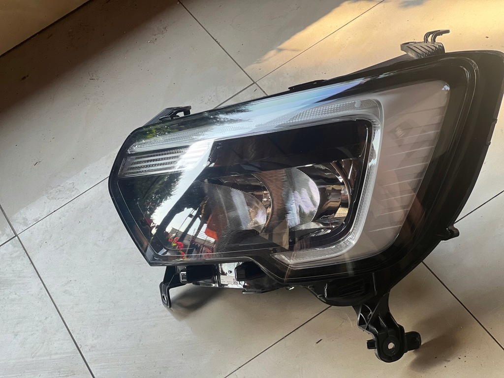 фото №7, Лампа перед левая led renault master 4