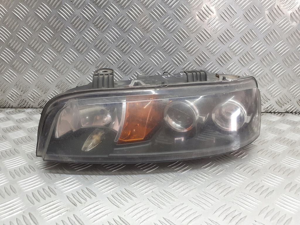 фото №6, Лампа левая передняя fiat punto ii