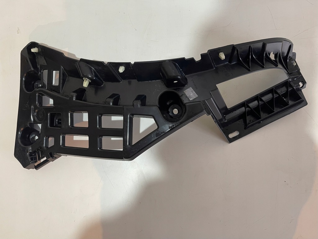 фото №1, Porsche macan напрямна бампера правий задня 95b807454c