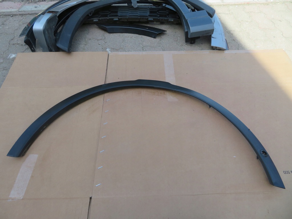 фото №1, Land rover range discovery молдинг rh