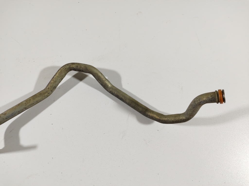 фото №3, Volvo v40 2.0 d4 12- трубка масла турбины