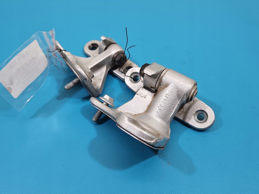 фото №1, Петля дверь задняя левый kpl mercedes w176