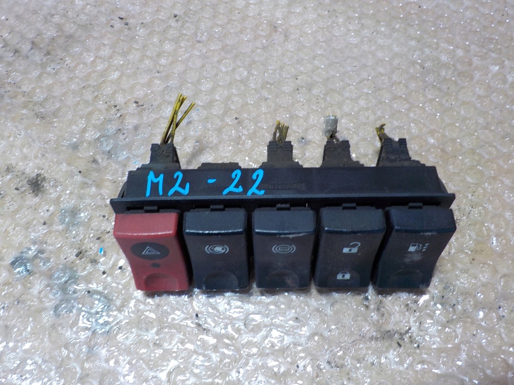 фото №1, Панель перемикачів renault magnum,