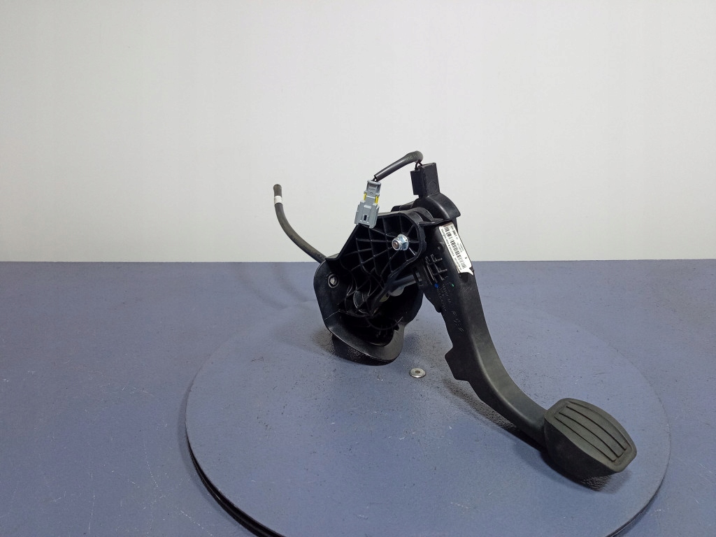 фото №1, Peugeot rifter berlingo iv combo e педаль сцепления 98208861800