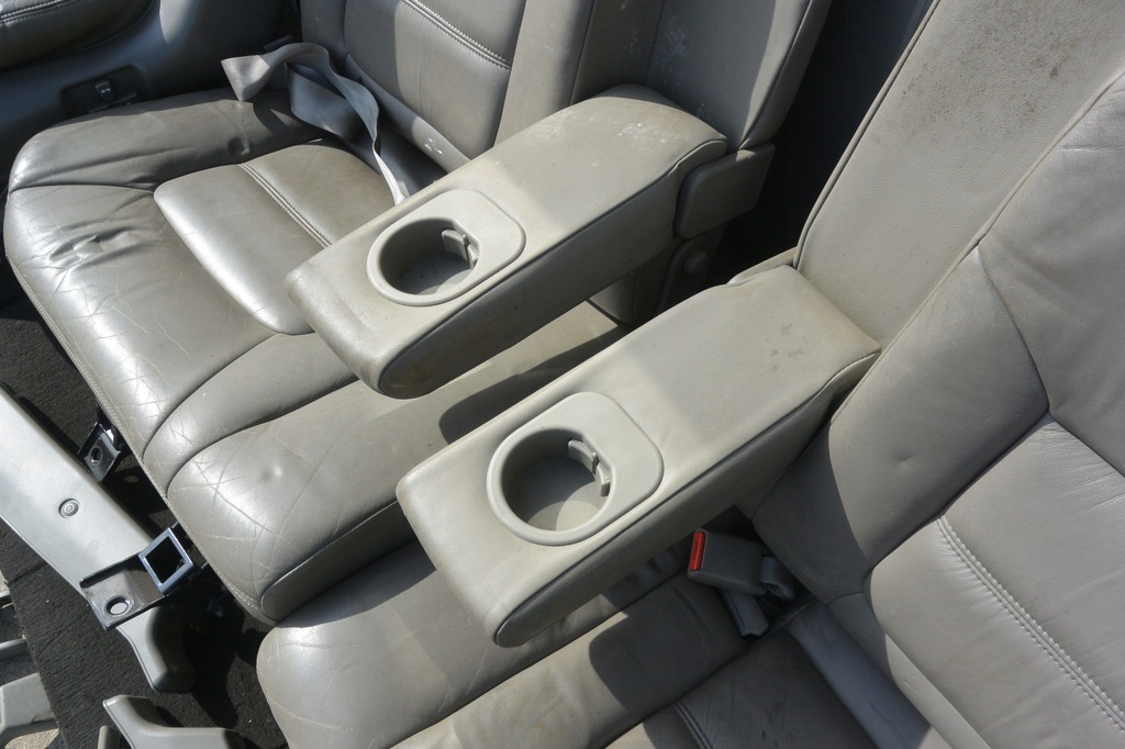 фото №10, Сиденья заднее сиденье салон nissan patrol y61 long 5d кожа 7 мест uk